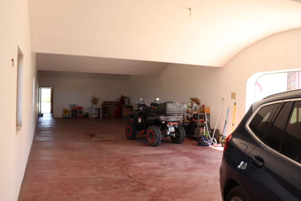 Vineyardsandluxuryestate,For Sale,1010015980 MLS # 1010015980