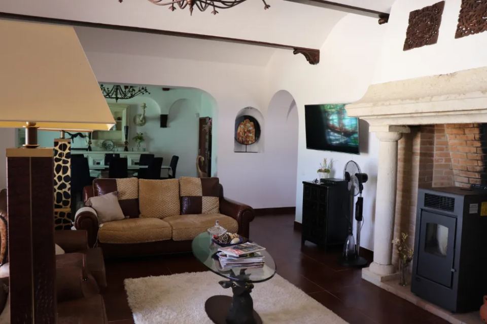 Vineyardsandluxuryestate,For Sale,1010015980 MLS # 1010015980