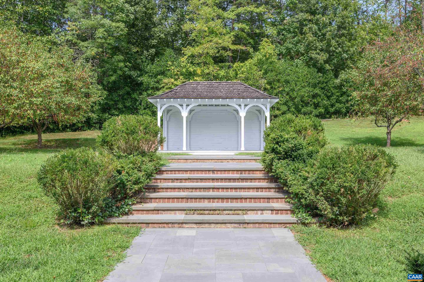 2405 COOPERS LN, CHARLOTTESVILLE, Virginia 22902, 5 Bedrooms Bedrooms, ,6 BathroomsBathrooms,Farm,For Sale,2405 COOPERS LN,653189 MLS # 653189