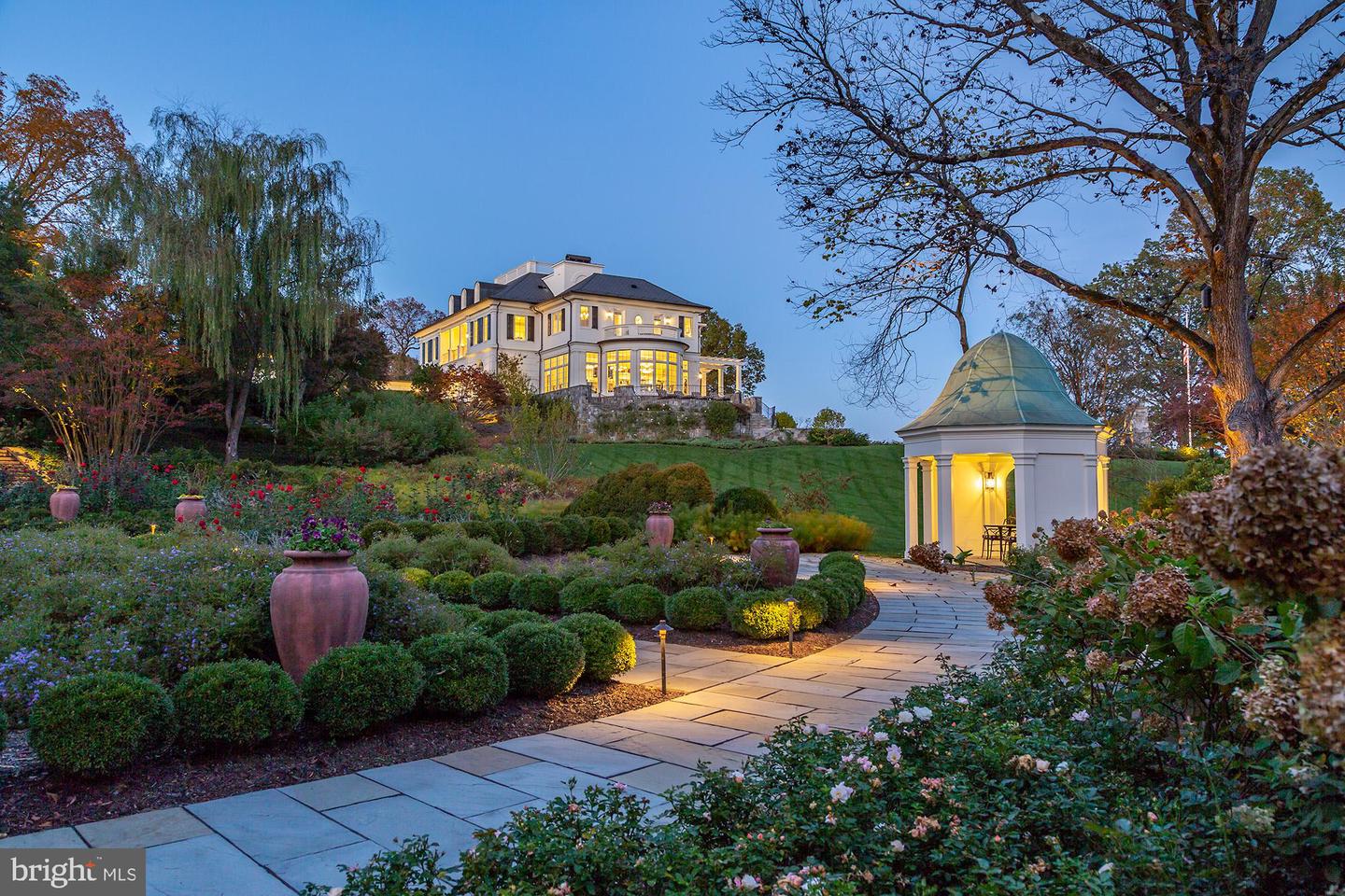 7979 E BOULEVARD DR, ALEXANDRIA, Virginia 22308, 8 Bedrooms Bedrooms, ,9 BathroomsBathrooms,Residential,For Sale,7979 E BOULEVARD DR,VAFX2187472 MLS # VAFX2187472