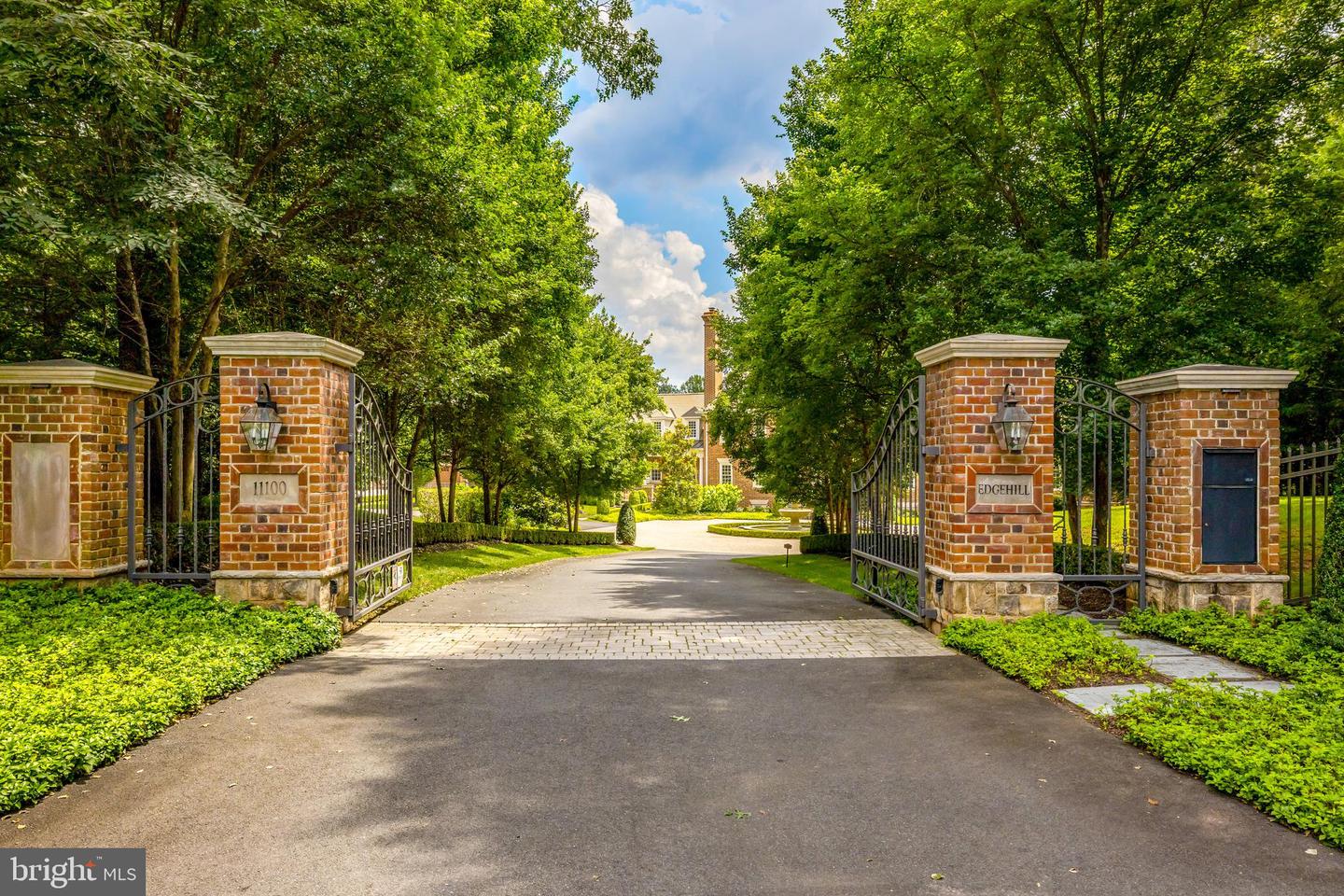 11100 KINGS CAVALIER CT, OAKTON, Virginia 22124, 6 Bedrooms Bedrooms, ,9 BathroomsBathrooms,Residential,For Sale,11100 KINGS CAVALIER CT,VAFX2254638 MLS # VAFX2254638