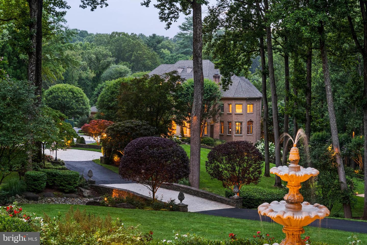 9112/9120 MINE RUN DR, GREAT FALLS, Virginia 22066, 6 Bedrooms Bedrooms, ,7 BathroomsBathrooms,Residential,For Sale,9112/9120 MINE RUN DR,VAFX2260256 MLS # VAFX2260256