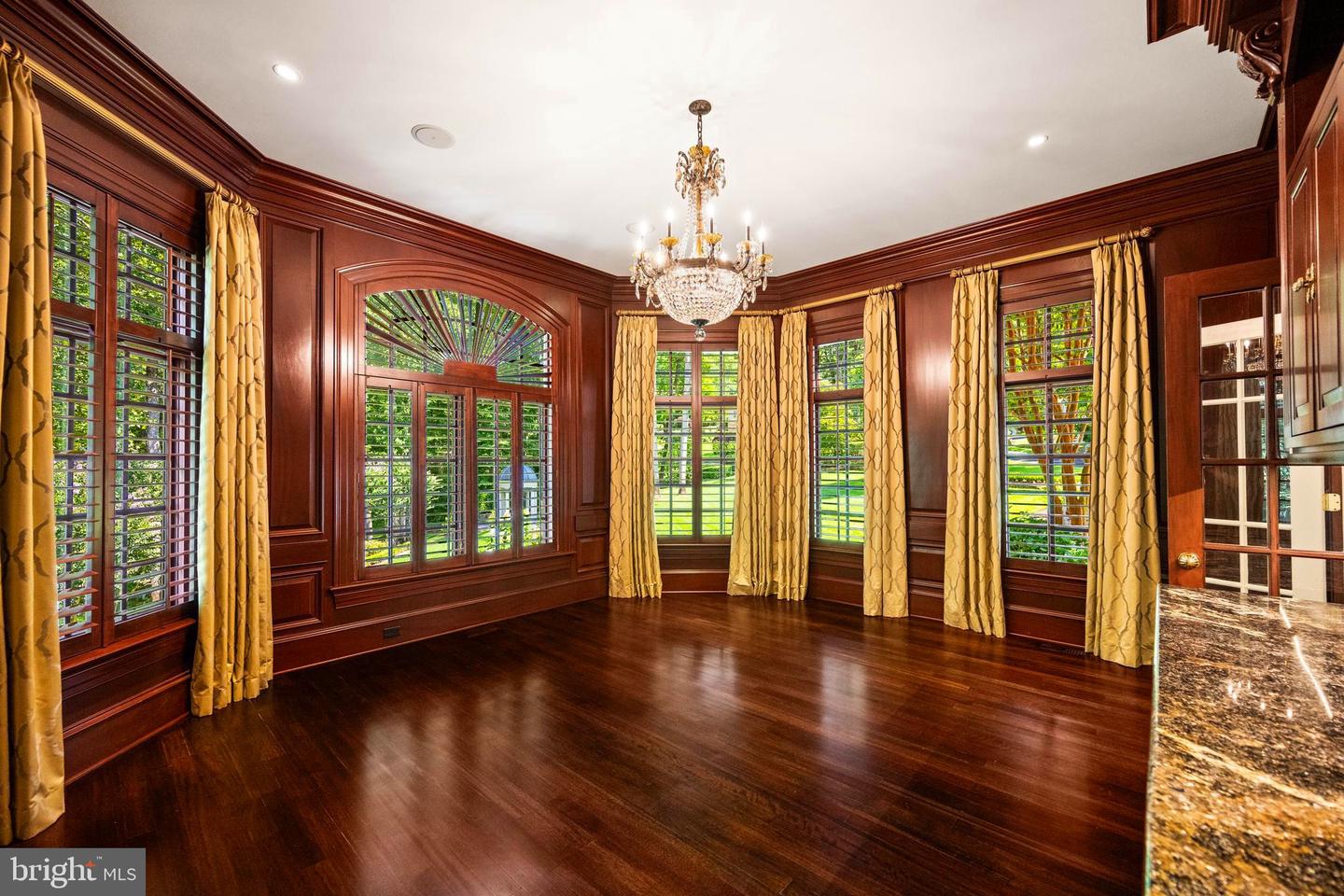 9112/9120 MINE RUN DR, GREAT FALLS, Virginia 22066, 6 Bedrooms Bedrooms, ,7 BathroomsBathrooms,Residential,For Sale,9112/9120 MINE RUN DR,VAFX2260256 MLS # VAFX2260256