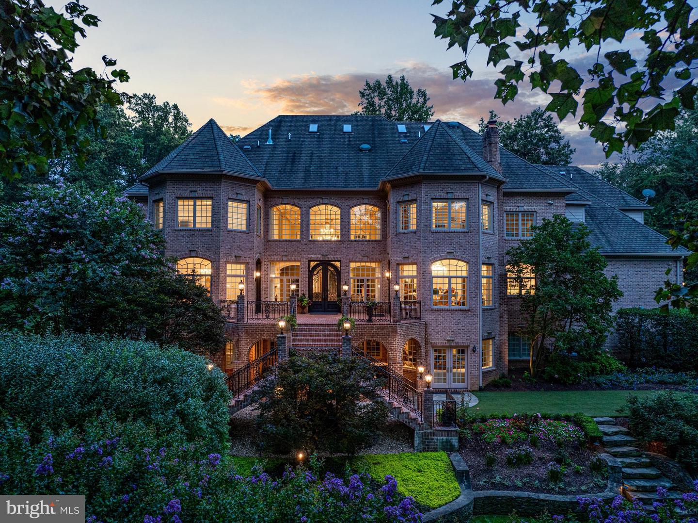 9112/9120 MINE RUN DR, GREAT FALLS, Virginia 22066, 6 Bedrooms Bedrooms, ,7 BathroomsBathrooms,Residential,For Sale,9112/9120 MINE RUN DR,VAFX2260256 MLS # VAFX2260256