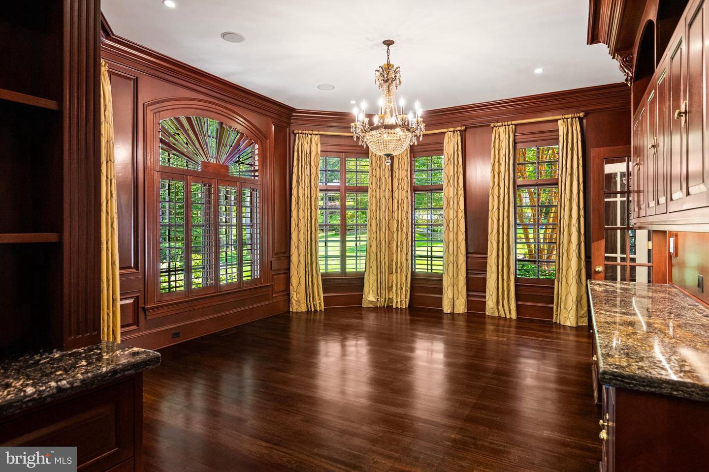 9112/9120 MINE RUN DR, GREAT FALLS, Virginia 22066, 6 Bedrooms Bedrooms, ,7 BathroomsBathrooms,Residential,For Sale,9112/9120 MINE RUN DR,VAFX2260256 MLS # VAFX2260256