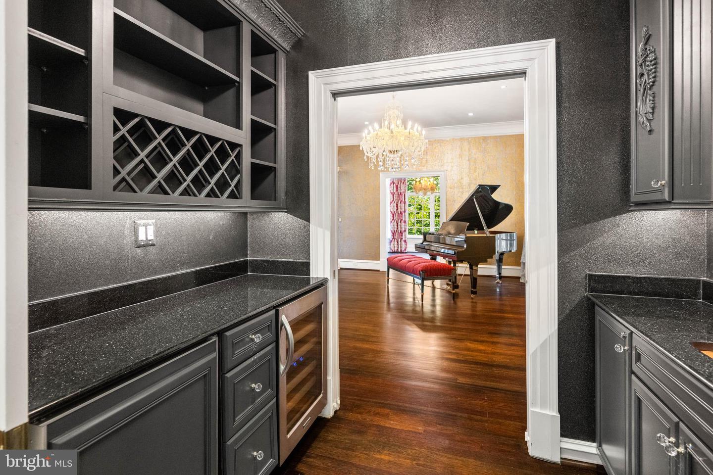 9112/9120 MINE RUN DR, GREAT FALLS, Virginia 22066, 6 Bedrooms Bedrooms, ,7 BathroomsBathrooms,Residential,For Sale,9112/9120 MINE RUN DR,VAFX2260256 MLS # VAFX2260256