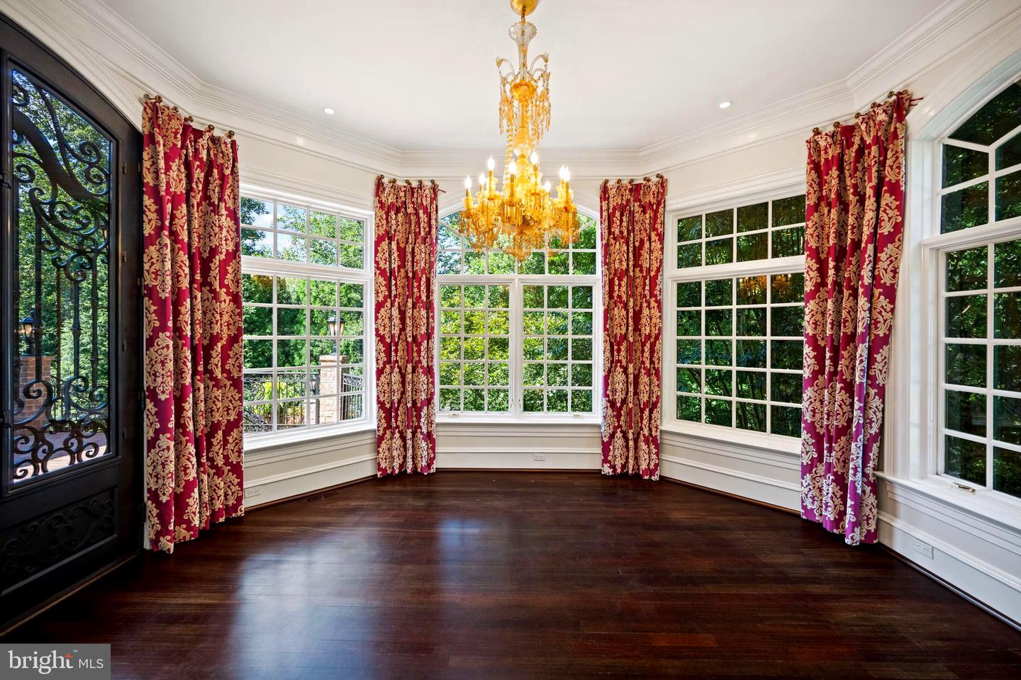 9112/9120 MINE RUN DR, GREAT FALLS, Virginia 22066, 6 Bedrooms Bedrooms, ,7 BathroomsBathrooms,Residential,For Sale,9112/9120 MINE RUN DR,VAFX2260256 MLS # VAFX2260256