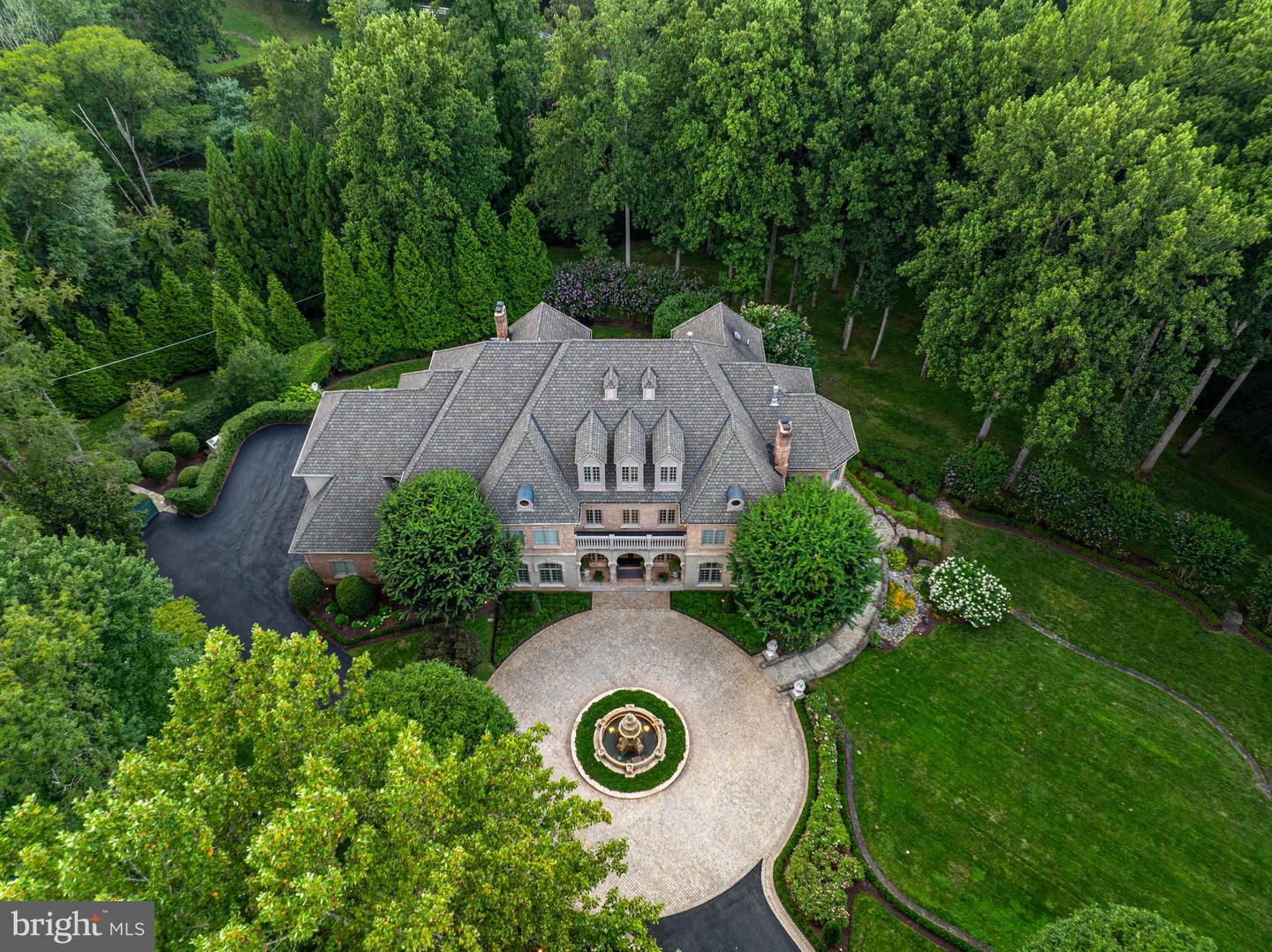 9112/9120 MINE RUN DR, GREAT FALLS, Virginia 22066, 6 Bedrooms Bedrooms, ,7 BathroomsBathrooms,Residential,For Sale,9112/9120 MINE RUN DR,VAFX2260256 MLS # VAFX2260256