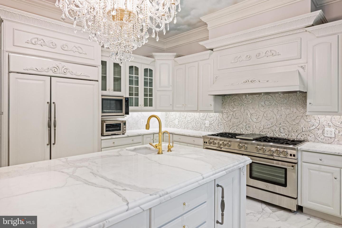 9112/9120 MINE RUN DR, GREAT FALLS, Virginia 22066, 6 Bedrooms Bedrooms, ,7 BathroomsBathrooms,Residential,For Sale,9112/9120 MINE RUN DR,VAFX2260256 MLS # VAFX2260256