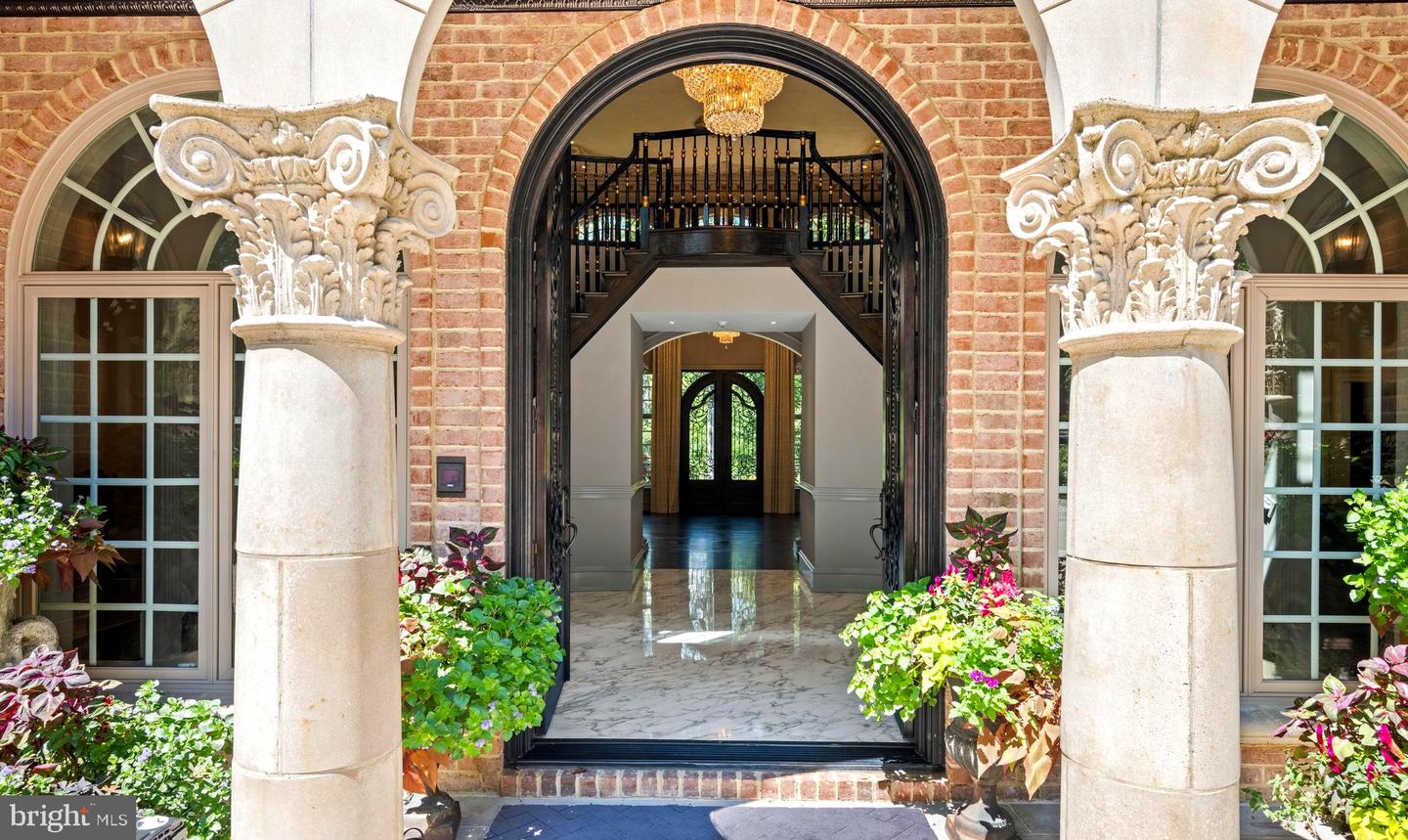 9112/9120 MINE RUN DR, GREAT FALLS, Virginia 22066, 6 Bedrooms Bedrooms, ,7 BathroomsBathrooms,Residential,For Sale,9112/9120 MINE RUN DR,VAFX2260256 MLS # VAFX2260256