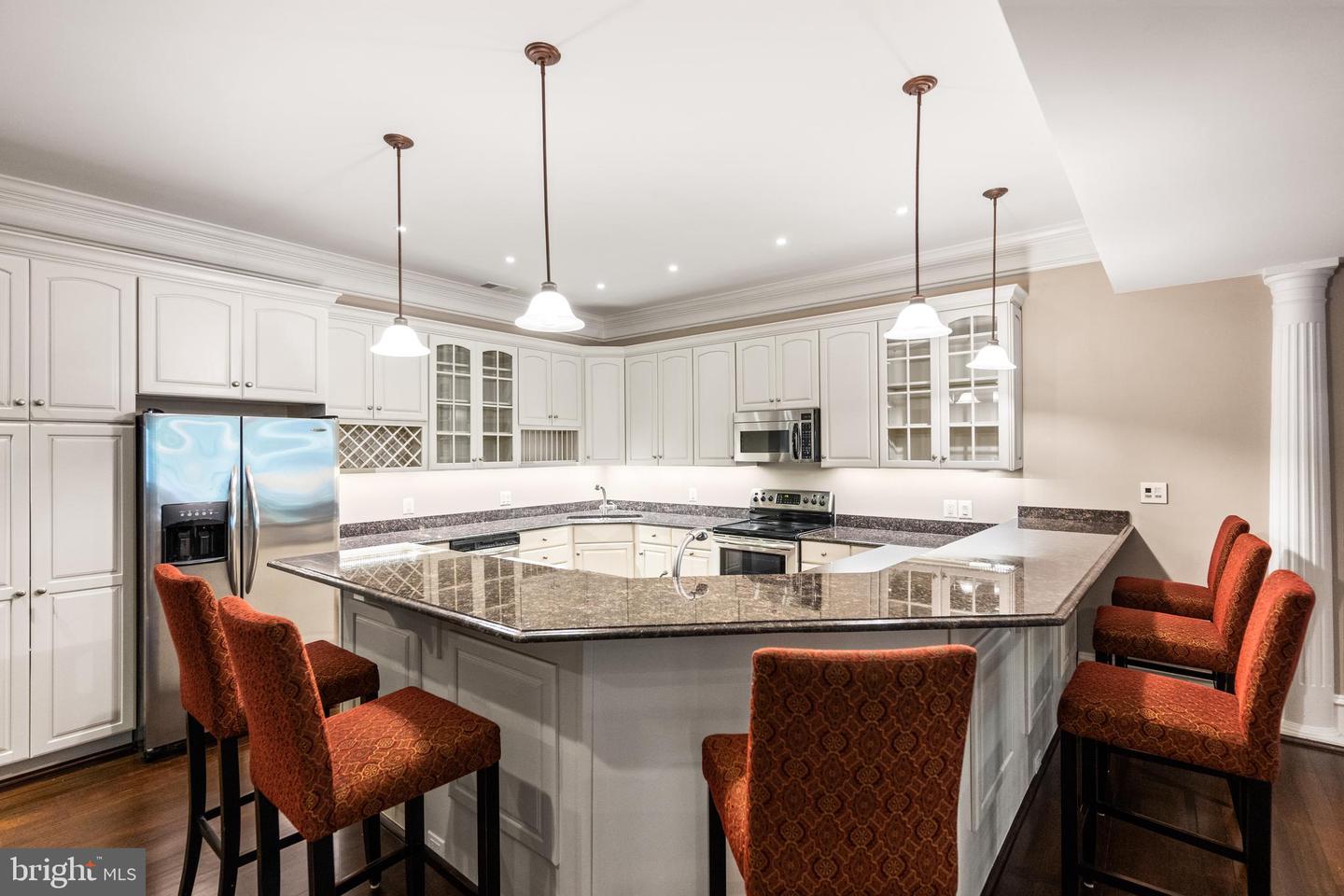 9112/9120 MINE RUN DR, GREAT FALLS, Virginia 22066, 6 Bedrooms Bedrooms, ,7 BathroomsBathrooms,Residential,For Sale,9112/9120 MINE RUN DR,VAFX2260256 MLS # VAFX2260256