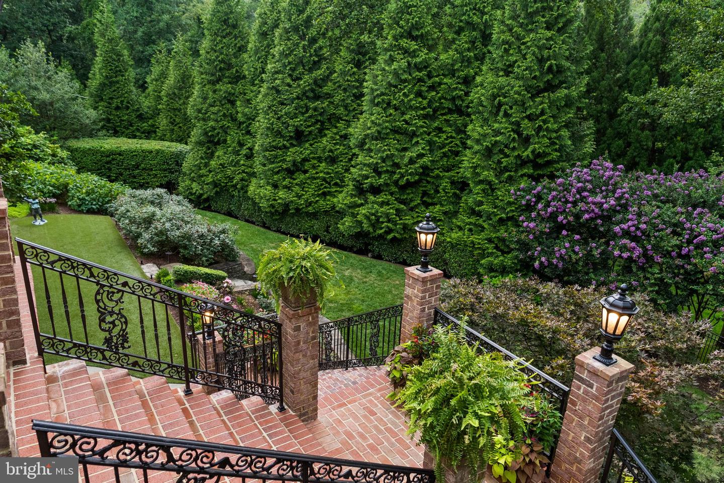 9112/9120 MINE RUN DR, GREAT FALLS, Virginia 22066, 6 Bedrooms Bedrooms, ,7 BathroomsBathrooms,Residential,For Sale,9112/9120 MINE RUN DR,VAFX2260256 MLS # VAFX2260256