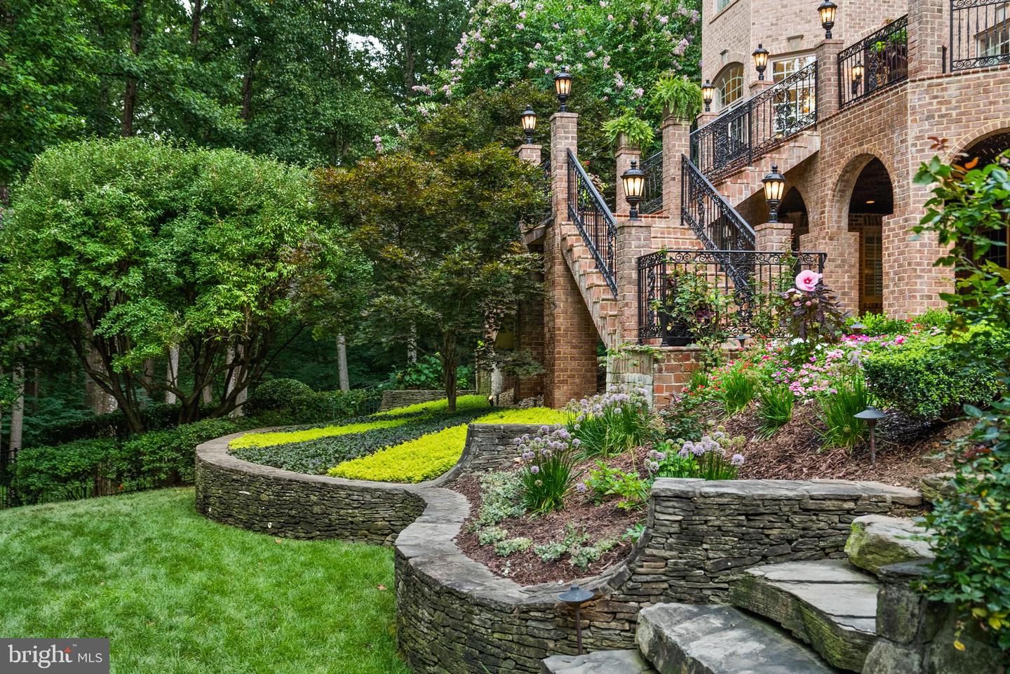 9112/9120 MINE RUN DR, GREAT FALLS, Virginia 22066, 6 Bedrooms Bedrooms, ,7 BathroomsBathrooms,Residential,For Sale,9112/9120 MINE RUN DR,VAFX2260256 MLS # VAFX2260256