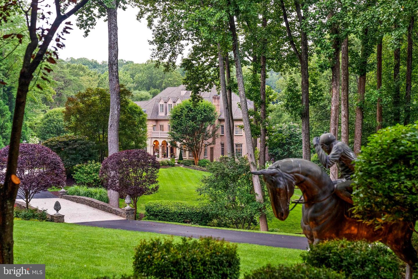 9112/9120 MINE RUN DR, GREAT FALLS, Virginia 22066, 6 Bedrooms Bedrooms, ,7 BathroomsBathrooms,Residential,For Sale,9112/9120 MINE RUN DR,VAFX2260256 MLS # VAFX2260256