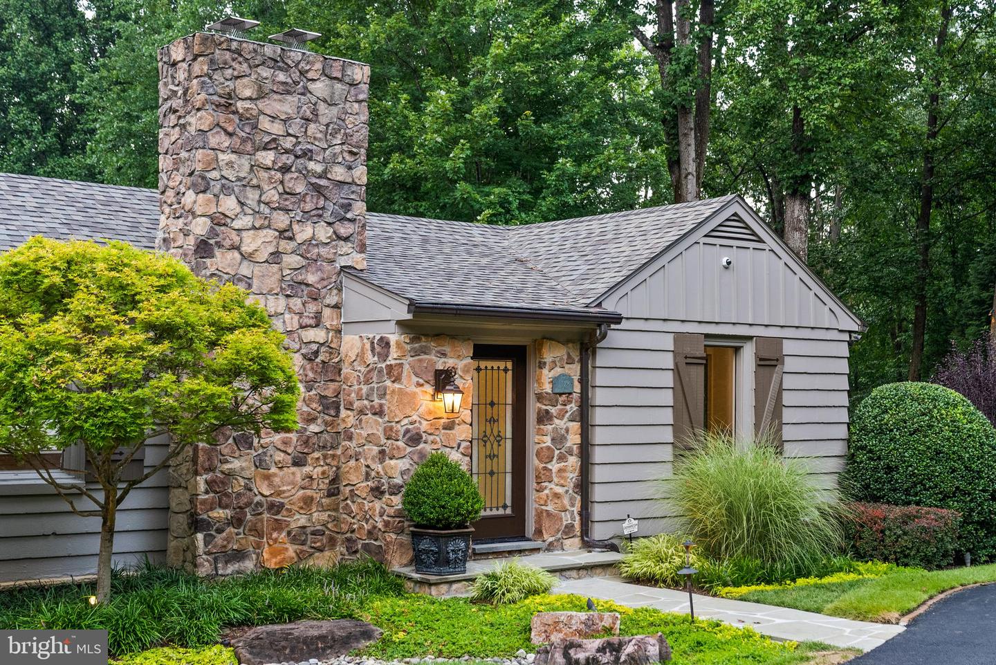 9112/9120 MINE RUN DR, GREAT FALLS, Virginia 22066, 6 Bedrooms Bedrooms, ,7 BathroomsBathrooms,Residential,For Sale,9112/9120 MINE RUN DR,VAFX2260256 MLS # VAFX2260256