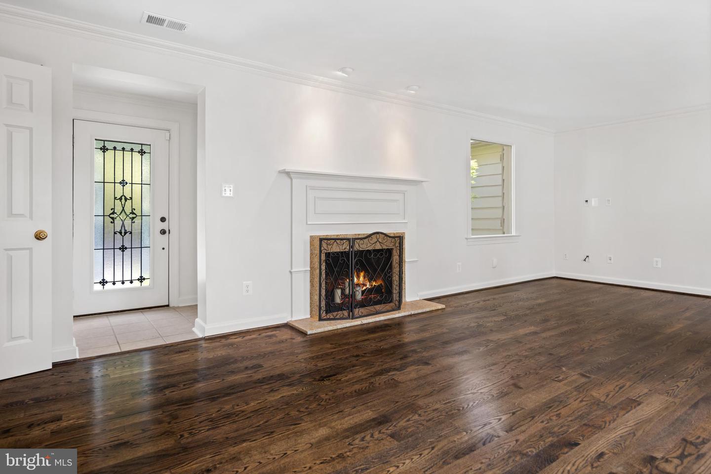 9112/9120 MINE RUN DR, GREAT FALLS, Virginia 22066, 6 Bedrooms Bedrooms, ,7 BathroomsBathrooms,Residential,For Sale,9112/9120 MINE RUN DR,VAFX2260256 MLS # VAFX2260256