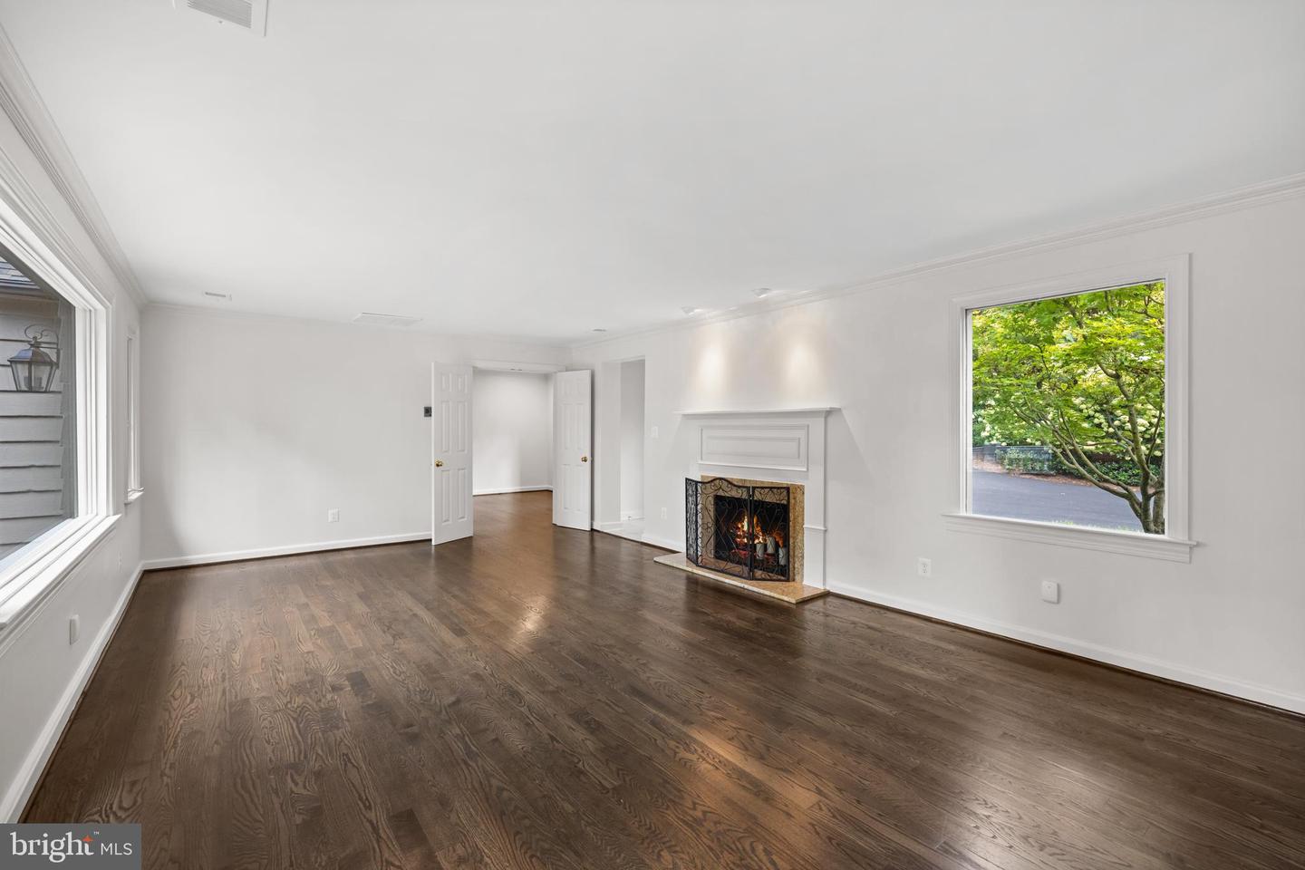 9112/9120 MINE RUN DR, GREAT FALLS, Virginia 22066, 6 Bedrooms Bedrooms, ,7 BathroomsBathrooms,Residential,For Sale,9112/9120 MINE RUN DR,VAFX2260256 MLS # VAFX2260256