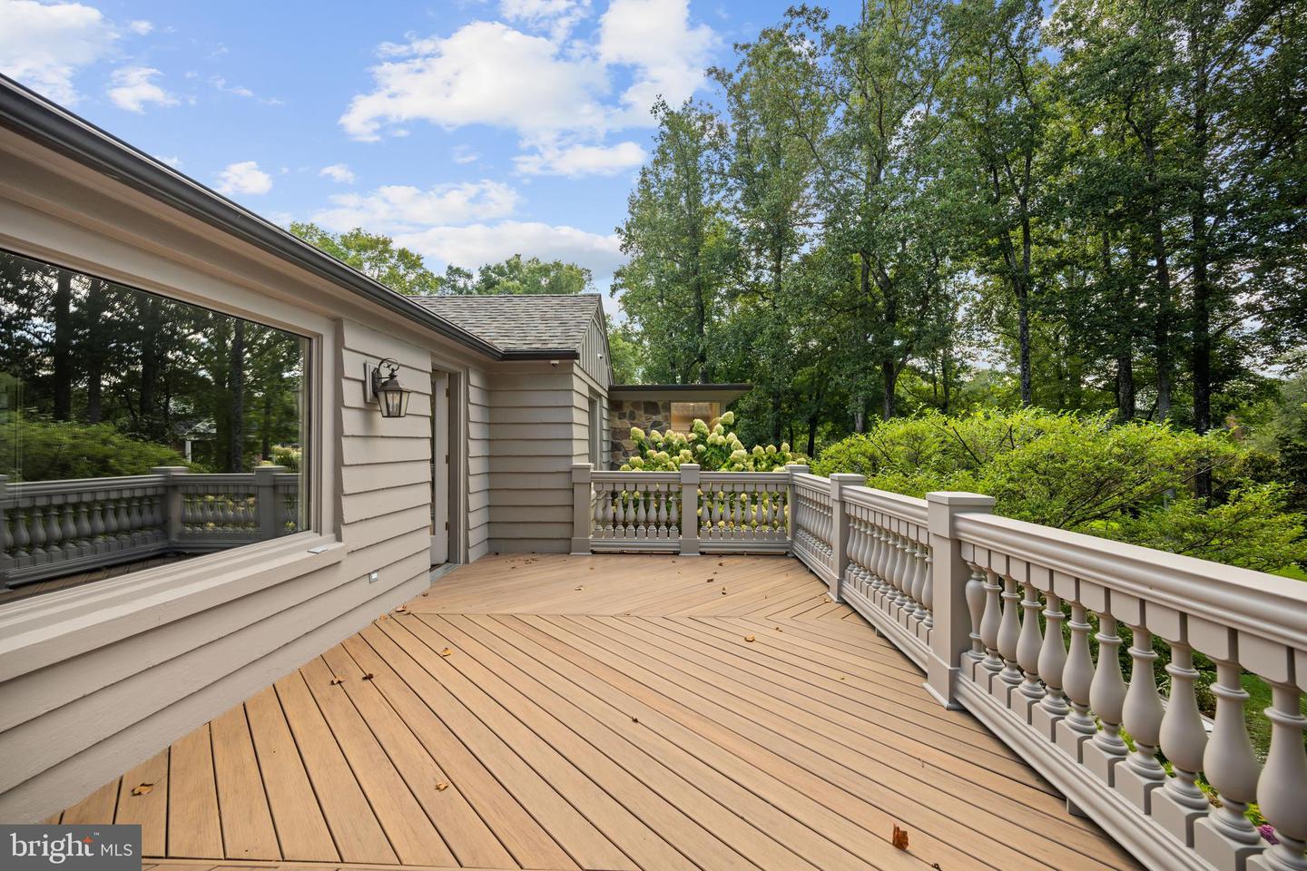 9112/9120 MINE RUN DR, GREAT FALLS, Virginia 22066, 6 Bedrooms Bedrooms, ,7 BathroomsBathrooms,Residential,For Sale,9112/9120 MINE RUN DR,VAFX2260256 MLS # VAFX2260256