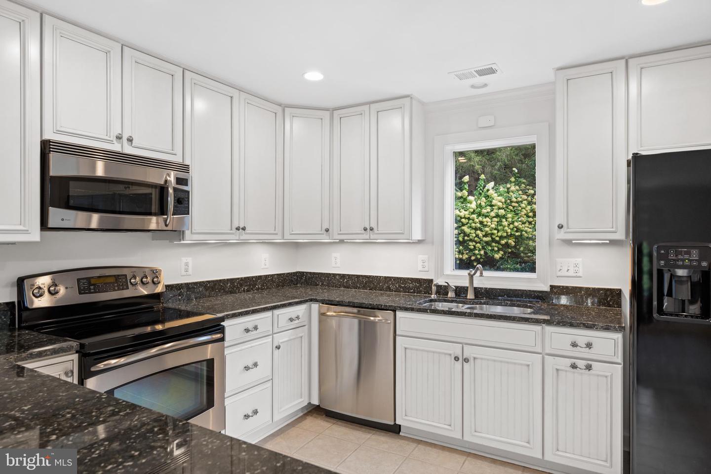 9112/9120 MINE RUN DR, GREAT FALLS, Virginia 22066, 6 Bedrooms Bedrooms, ,7 BathroomsBathrooms,Residential,For Sale,9112/9120 MINE RUN DR,VAFX2260256 MLS # VAFX2260256