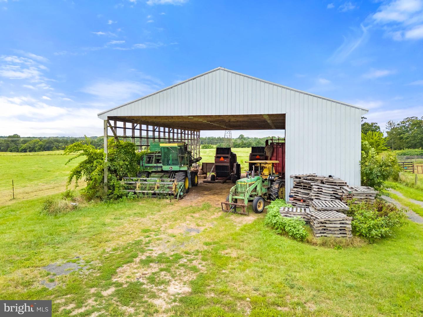 5474 WOODSIDE LN, BEALETON, Virginia 22712, 3 Bedrooms Bedrooms, ,2 BathroomsBathrooms,Farm,For Sale,5474 WOODSIDE LN,VAFQ2018414 MLS # VAFQ2018414