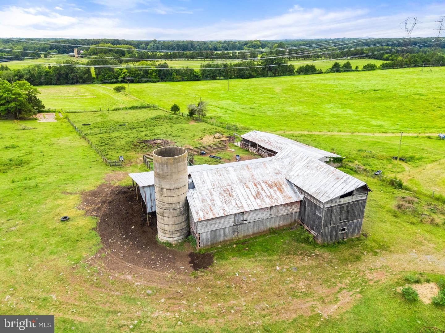 5474 WOODSIDE LN, BEALETON, Virginia 22712, 3 Bedrooms Bedrooms, ,2 BathroomsBathrooms,Farm,For Sale,5474 WOODSIDE LN,VAFQ2018414 MLS # VAFQ2018414