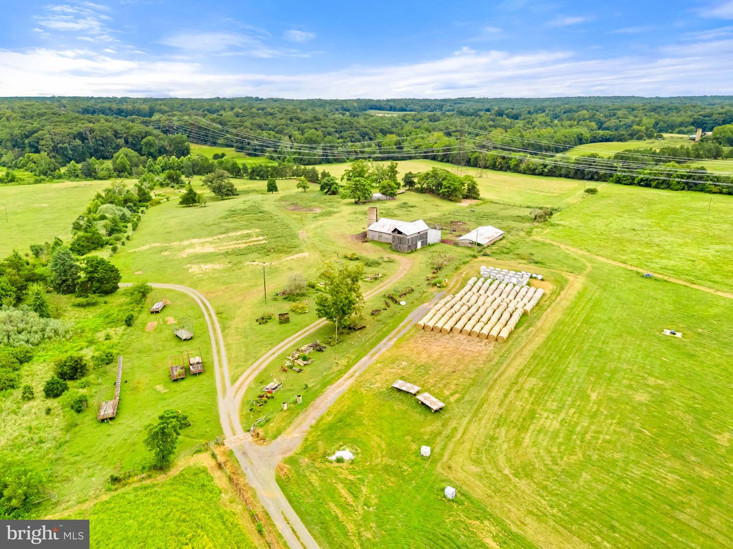 5474 WOODSIDE LN, BEALETON, Virginia 22712, 3 Bedrooms Bedrooms, ,2 BathroomsBathrooms,Farm,For Sale,5474 WOODSIDE LN,VAFQ2018414 MLS # VAFQ2018414