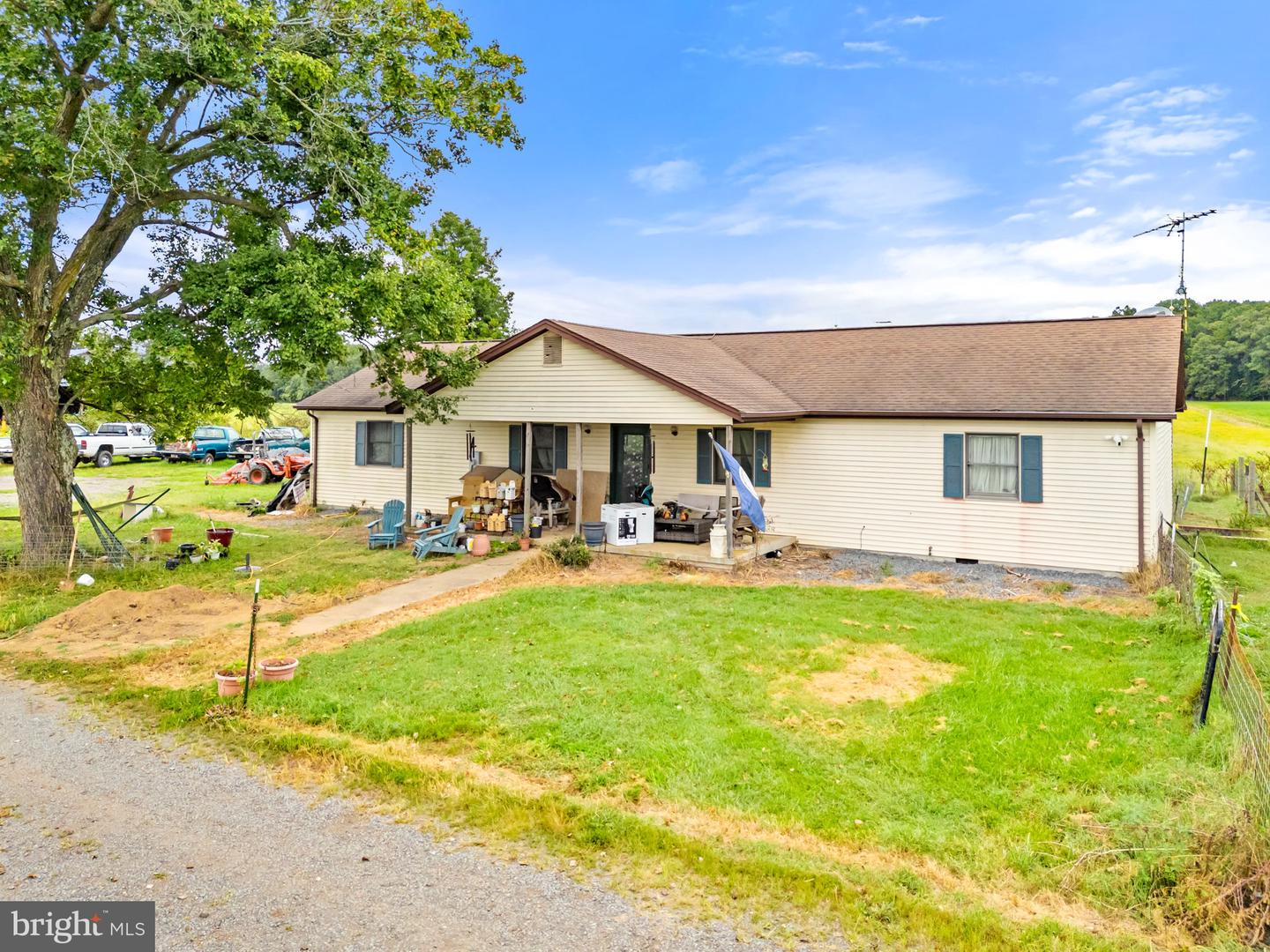 5474 WOODSIDE LN, BEALETON, Virginia 22712, 3 Bedrooms Bedrooms, ,2 BathroomsBathrooms,Farm,For Sale,5474 WOODSIDE LN,VAFQ2018414 MLS # VAFQ2018414