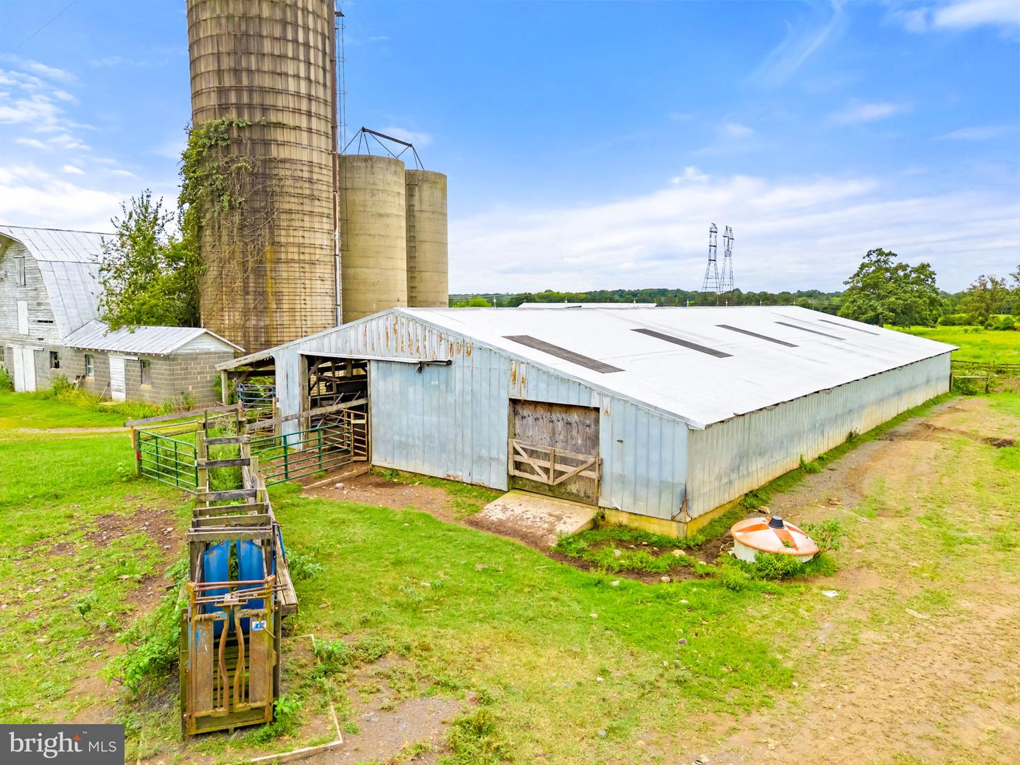 5474 WOODSIDE LN, BEALETON, Virginia 22712, 3 Bedrooms Bedrooms, ,2 BathroomsBathrooms,Farm,For Sale,5474 WOODSIDE LN,VAFQ2018414 MLS # VAFQ2018414