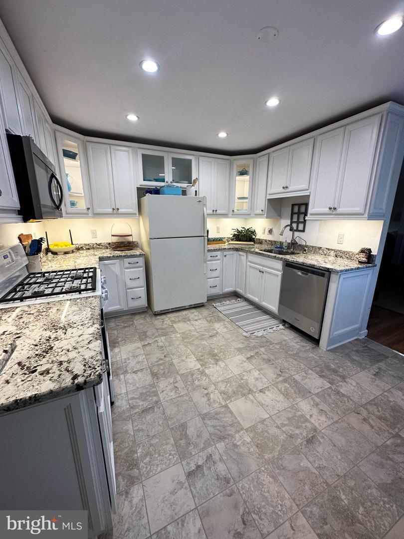 5474 WOODSIDE LN, BEALETON, Virginia 22712, 3 Bedrooms Bedrooms, ,2 BathroomsBathrooms,Farm,For Sale,5474 WOODSIDE LN,VAFQ2018414 MLS # VAFQ2018414