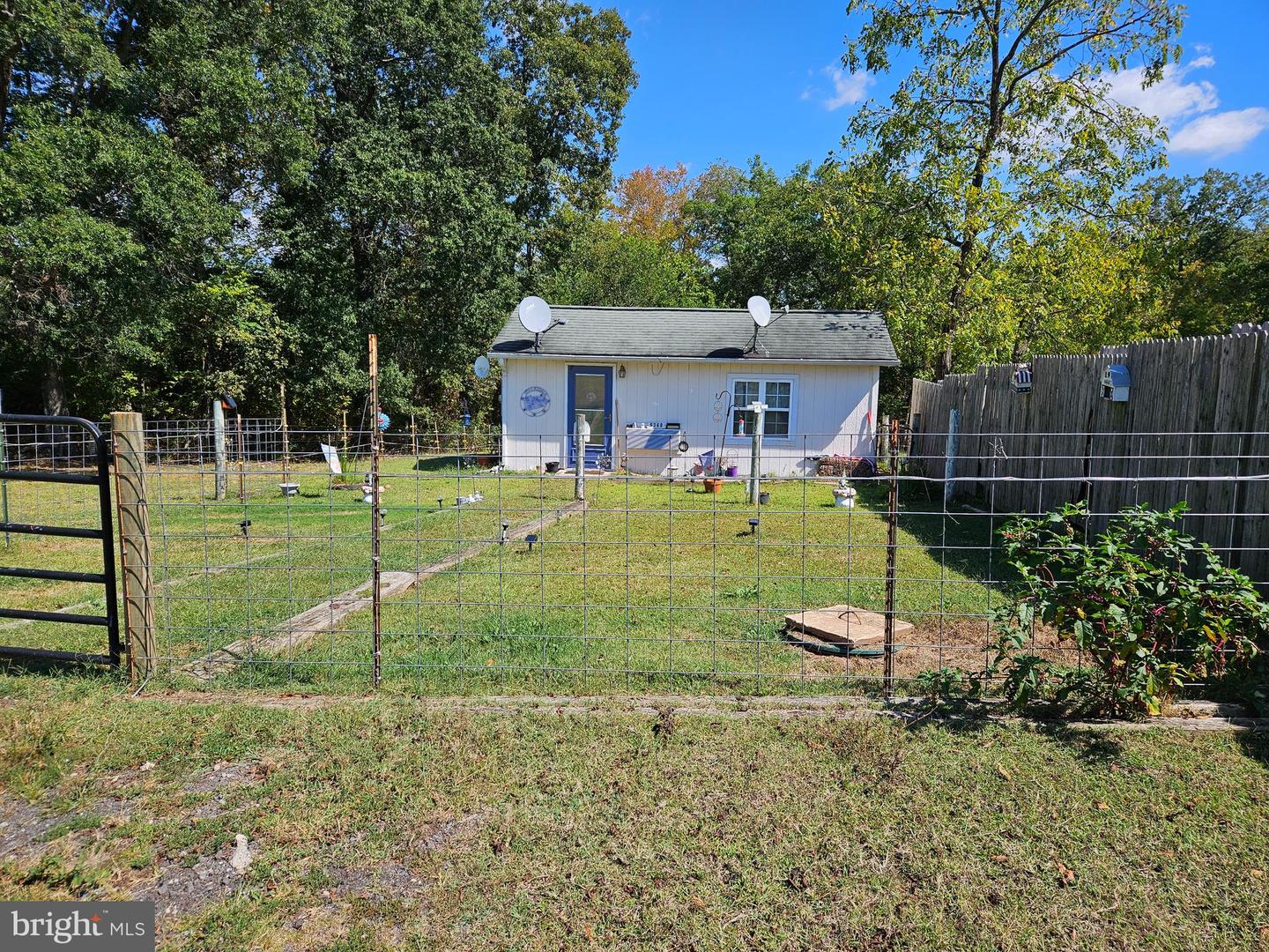 5474 WOODSIDE LN, BEALETON, Virginia 22712, 3 Bedrooms Bedrooms, ,2 BathroomsBathrooms,Farm,For Sale,5474 WOODSIDE LN,VAFQ2018414 MLS # VAFQ2018414