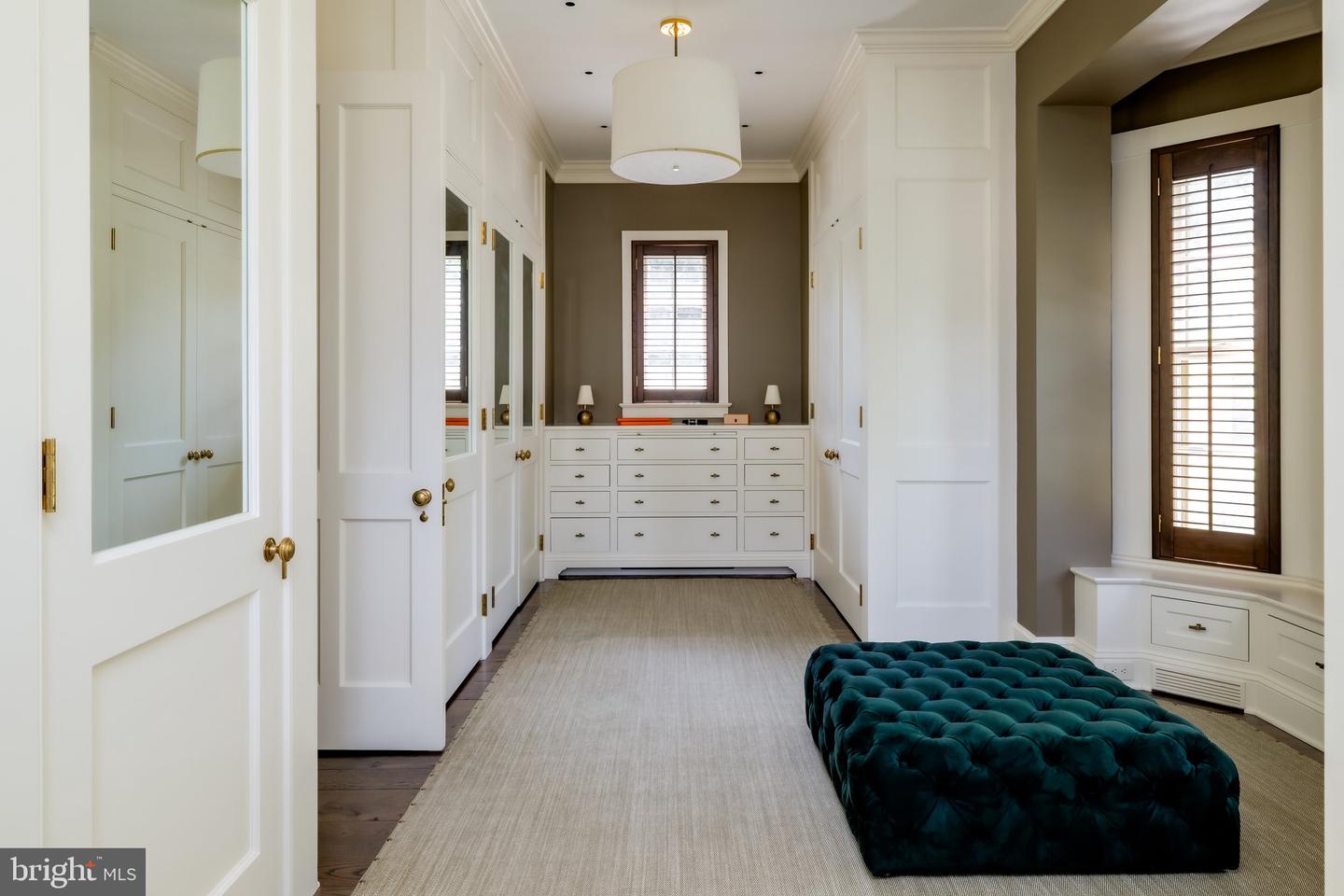 576 INNSBRUCK AVE, GREAT FALLS, Virginia 22066, 6 Bedrooms Bedrooms, ,7 BathroomsBathrooms,Residential,For Sale,576 INNSBRUCK AVE,VAFX2273882 MLS # VAFX2273882