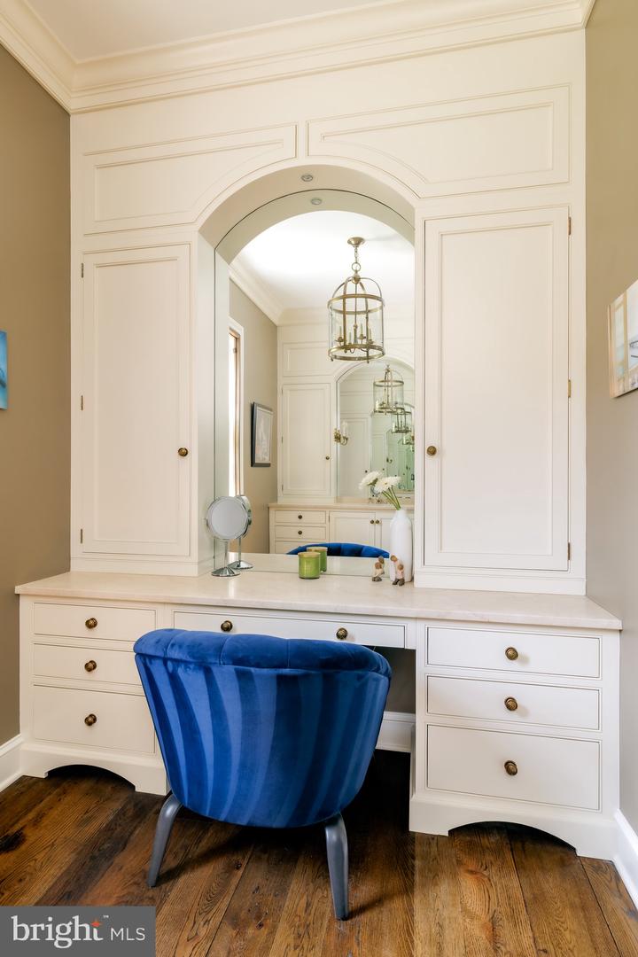 576 INNSBRUCK AVE, GREAT FALLS, Virginia 22066, 6 Bedrooms Bedrooms, ,7 BathroomsBathrooms,Residential,For Sale,576 INNSBRUCK AVE,VAFX2273882 MLS # VAFX2273882