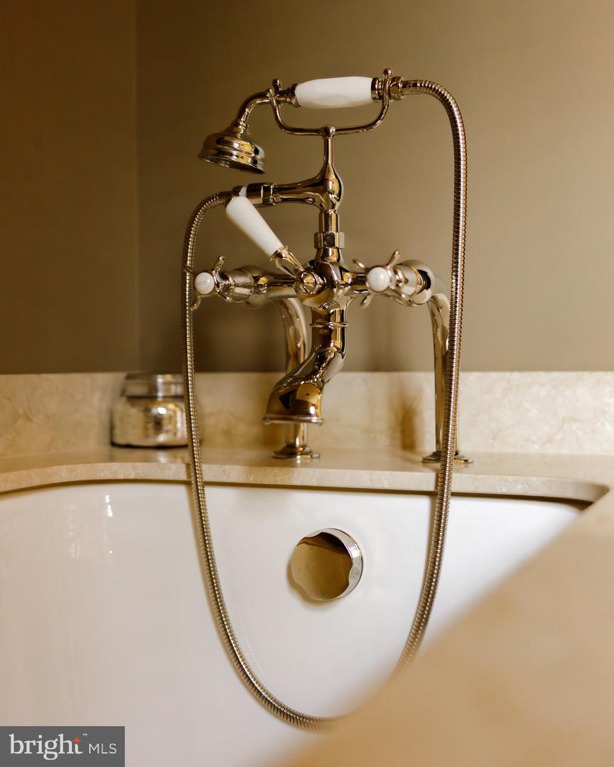 576 INNSBRUCK AVE, GREAT FALLS, Virginia 22066, 6 Bedrooms Bedrooms, ,7 BathroomsBathrooms,Residential,For Sale,576 INNSBRUCK AVE,VAFX2273882 MLS # VAFX2273882