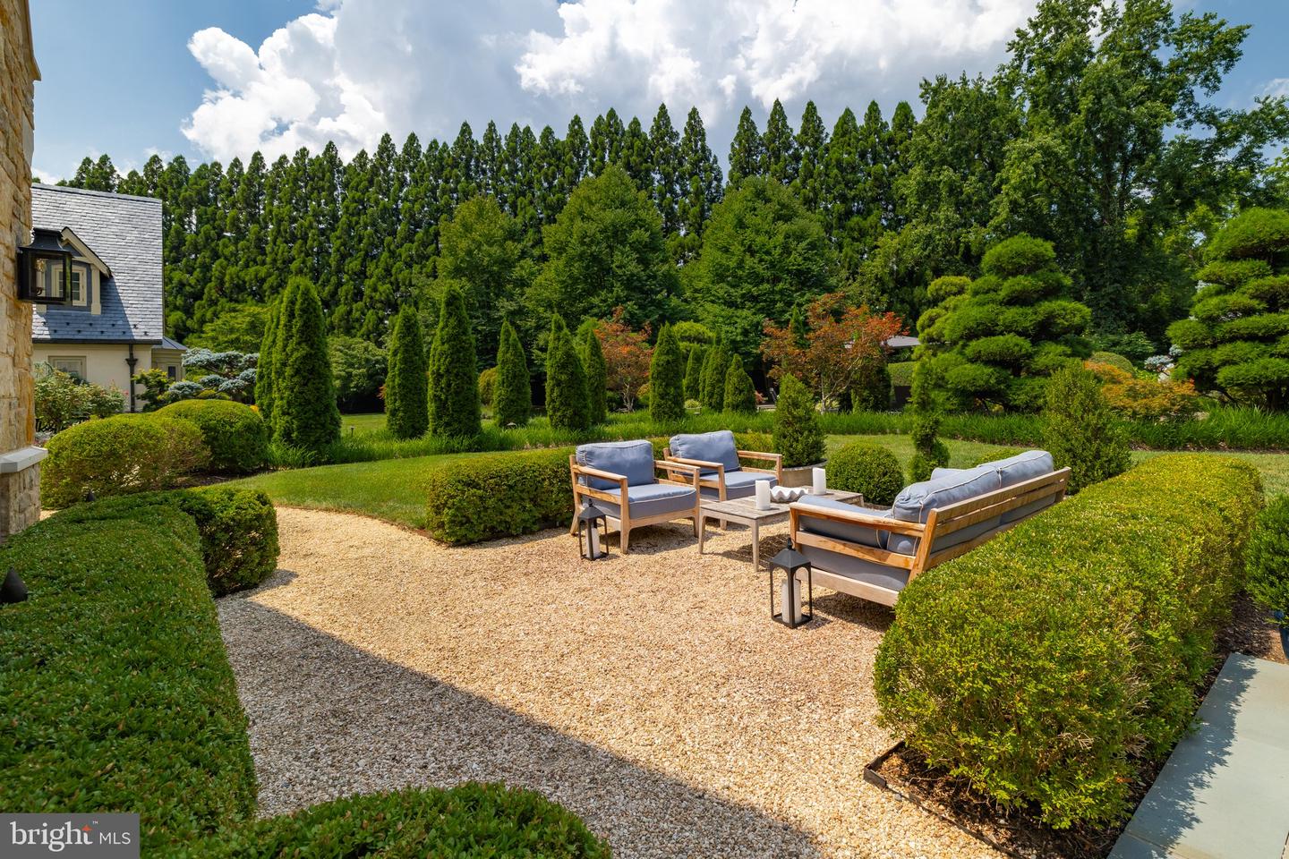 576 INNSBRUCK AVE, GREAT FALLS, Virginia 22066, 6 Bedrooms Bedrooms, ,7 BathroomsBathrooms,Residential,For Sale,576 INNSBRUCK AVE,VAFX2273882 MLS # VAFX2273882