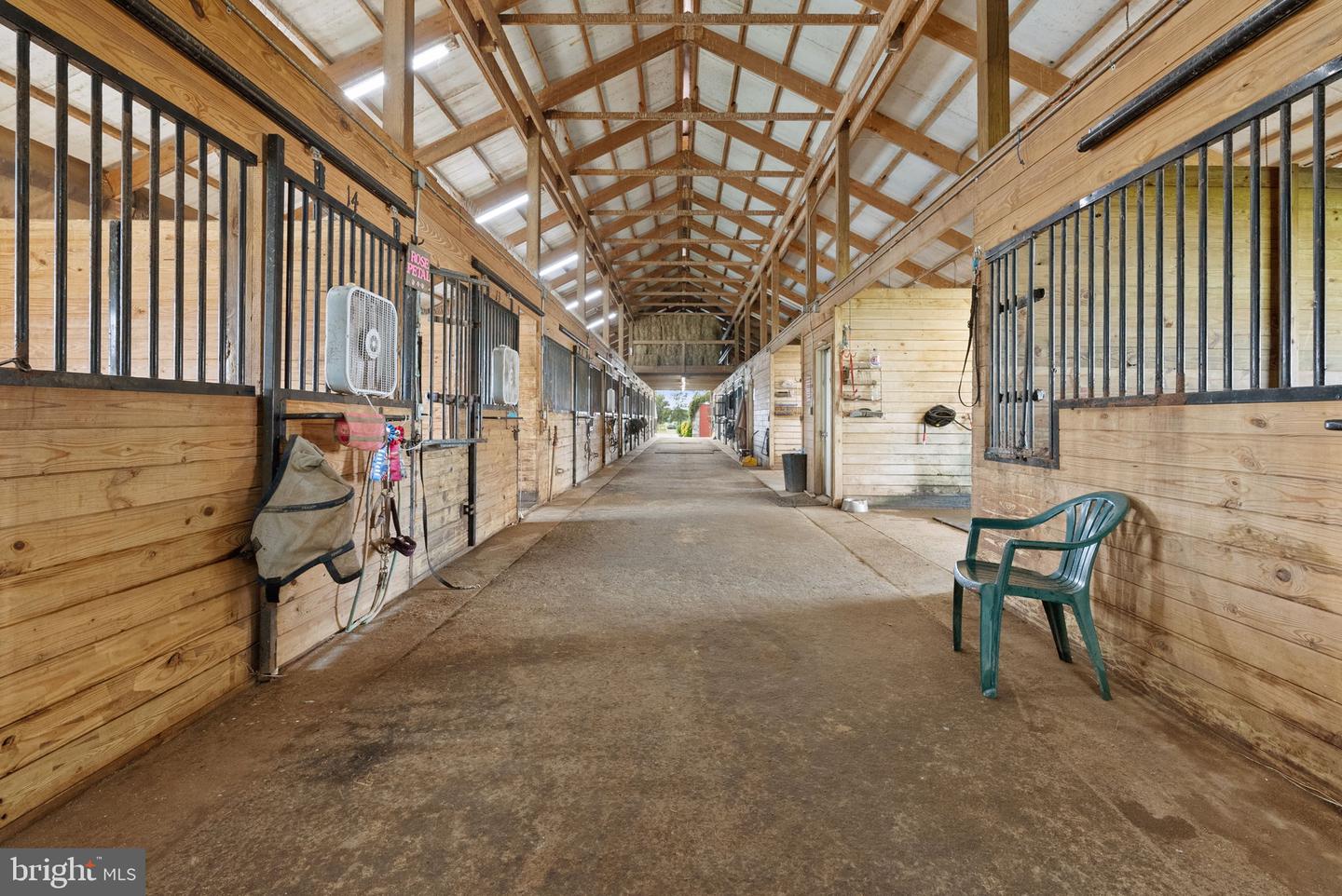 40332 COURTLAND FARM LN, ALDIE, Virginia 20105, 3 Bedrooms Bedrooms, ,2 BathroomsBathrooms,Farm,For Sale,40332 COURTLAND FARM LN,VALO2104646 MLS # VALO2104646