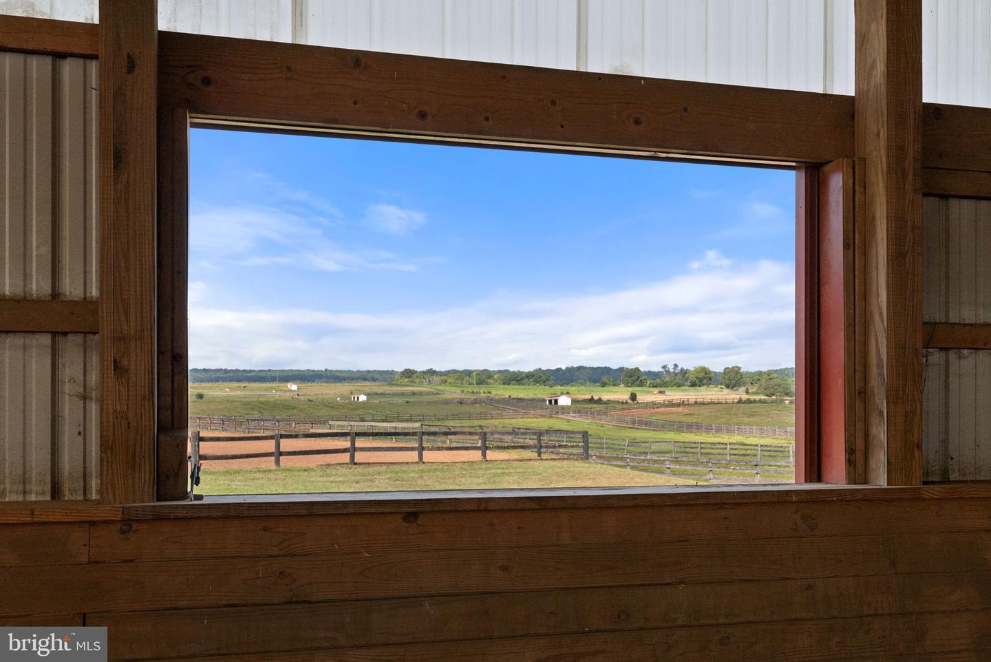 40332 COURTLAND FARM LN, ALDIE, Virginia 20105, 3 Bedrooms Bedrooms, ,2 BathroomsBathrooms,Farm,For Sale,40332 COURTLAND FARM LN,VALO2104646 MLS # VALO2104646