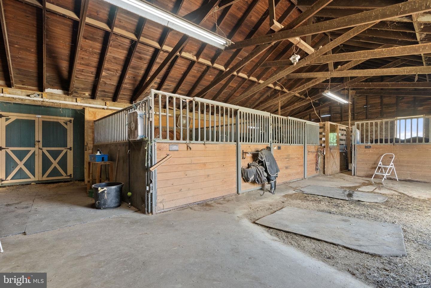 40332 COURTLAND FARM LN, ALDIE, Virginia 20105, 3 Bedrooms Bedrooms, ,2 BathroomsBathrooms,Farm,For Sale,40332 COURTLAND FARM LN,VALO2104646 MLS # VALO2104646