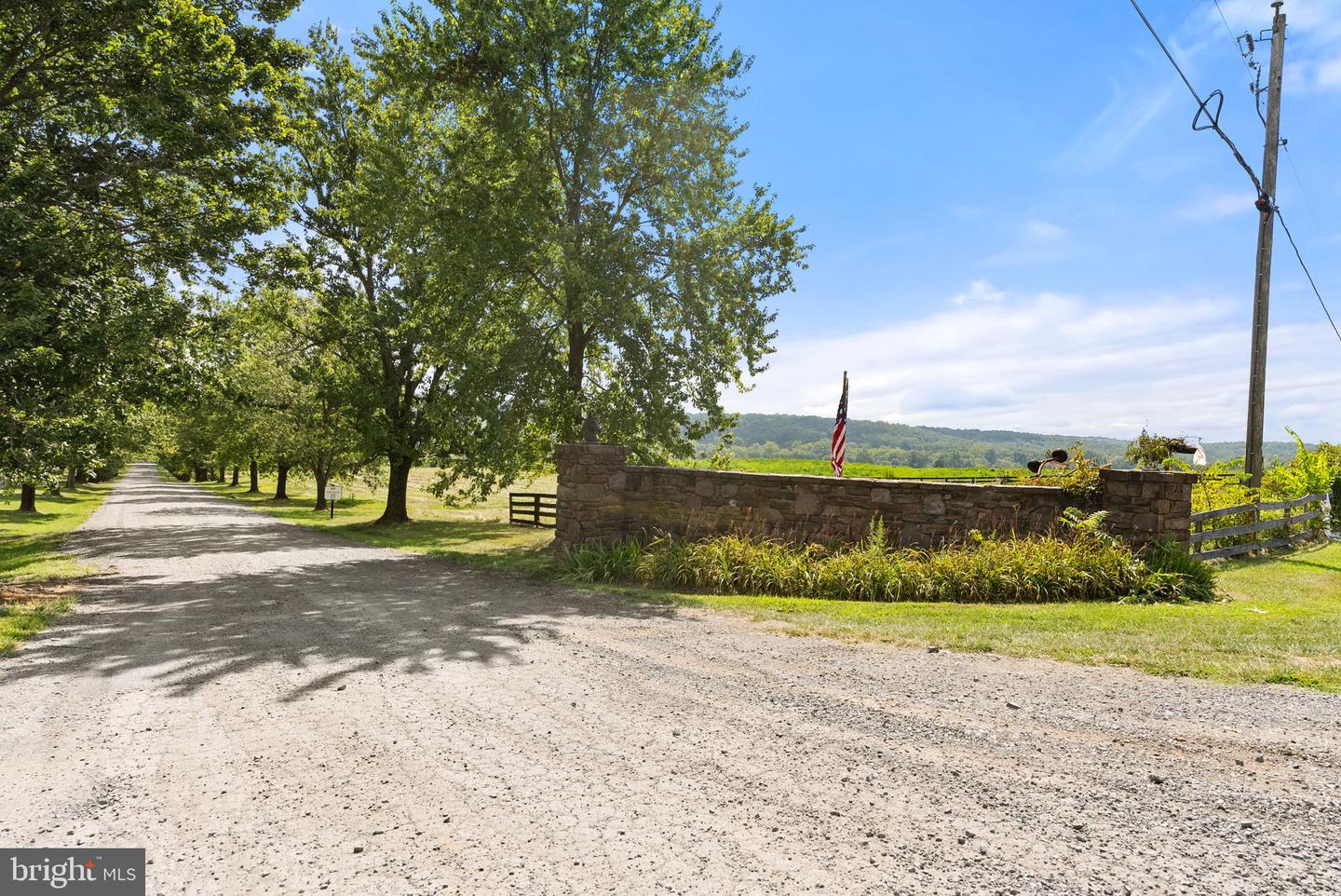 40332 COURTLAND FARM LN, ALDIE, Virginia 20105, 3 Bedrooms Bedrooms, ,2 BathroomsBathrooms,Farm,For Sale,40332 COURTLAND FARM LN,VALO2104646 MLS # VALO2104646